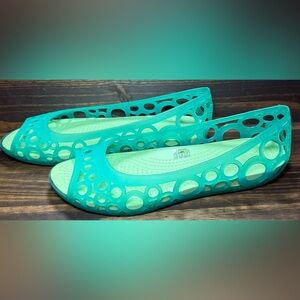 Crocs Adrian Flat Women’s Size 9 Shoes Green Slip On Flats